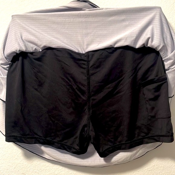 Black and White Skort! - Picture 5 of 8